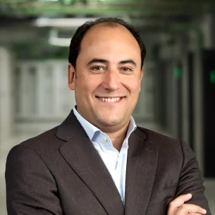 javier gomez director de ventas adam