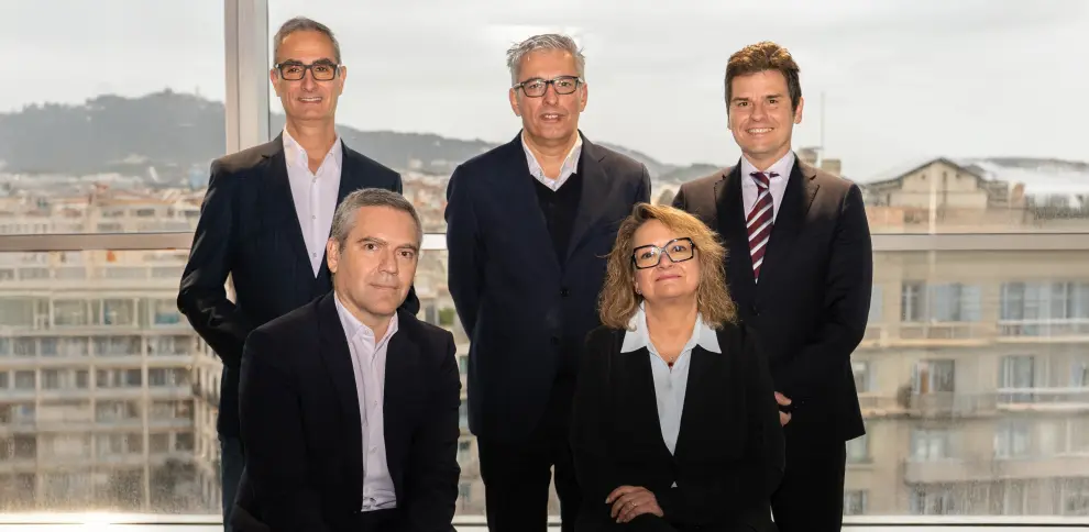 la vanguardia adam data center dialogo dinero