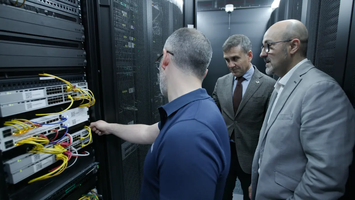 bullhost caso de éxito adam data center